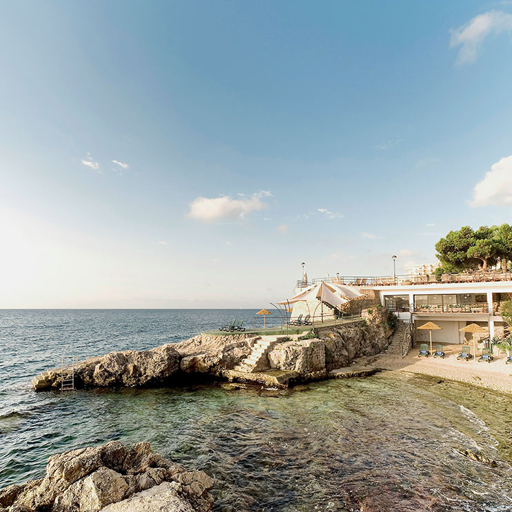 Kristallklares Wasser auf der spanischen Insel Mallorca